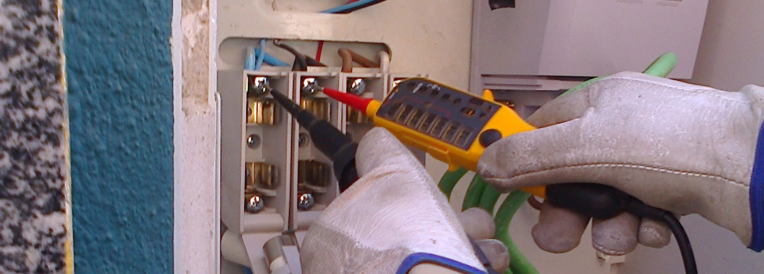 Reparación de averías eléctricas - Villa Flores Martín
