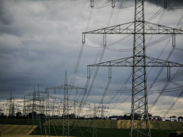 La generación de electricidad en España por debajo de los valores de hace 10 años - Villa Flores Martín