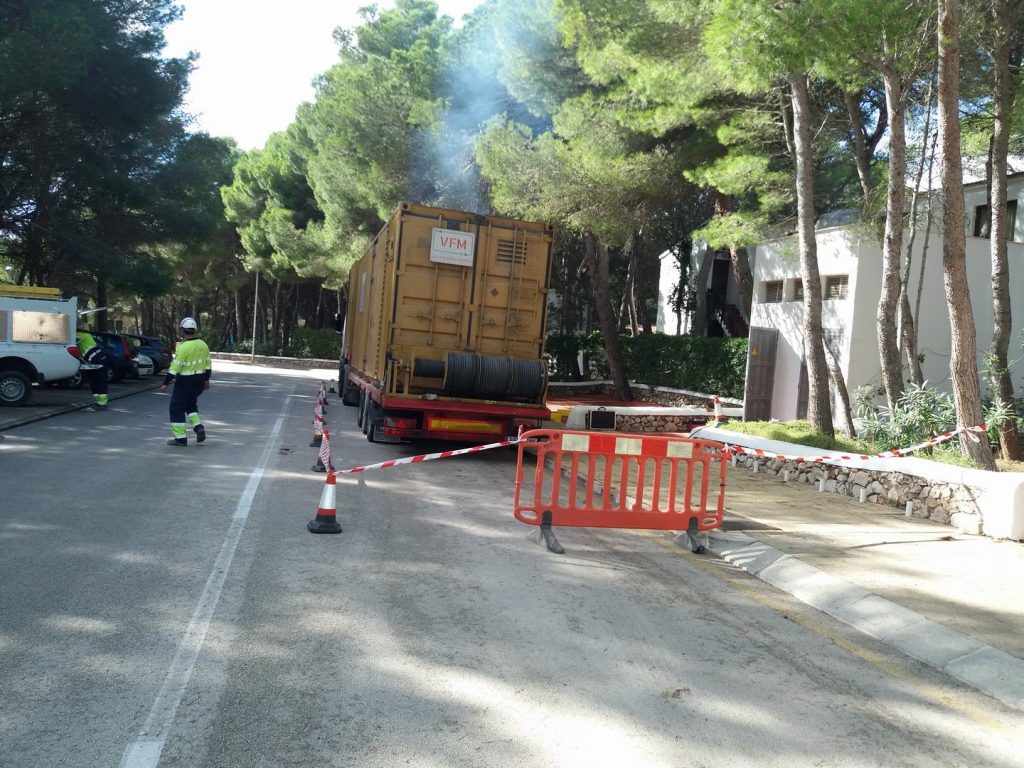 Los grupos electrógenos de VFM viajan a Menorca para restablecer el corte de suministro eléctrico - Villa Flores Martín