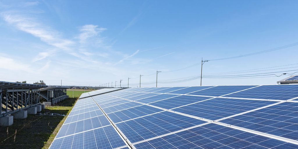 empresa certificada por aenor en montaje de sistemas fotovoltaicos