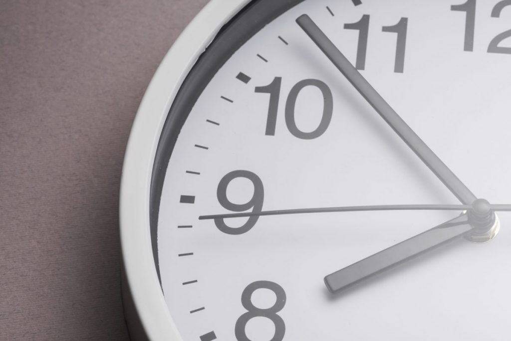 Se ahorra electricidad en el cambio de hora de invierno